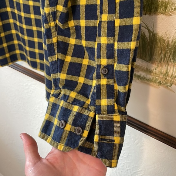 Banana Republic Men’s Flannel Button Down XL - Picture 6 of 11